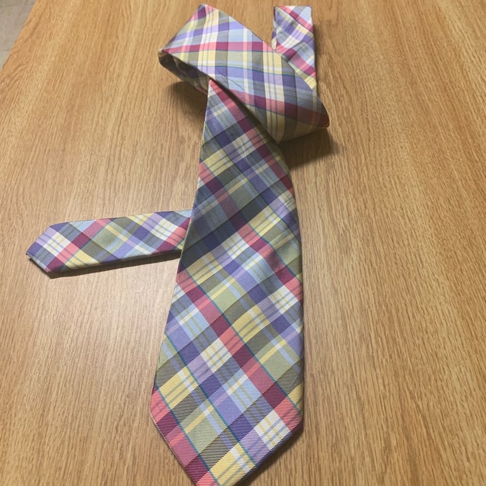 Tommy H. Neck tie